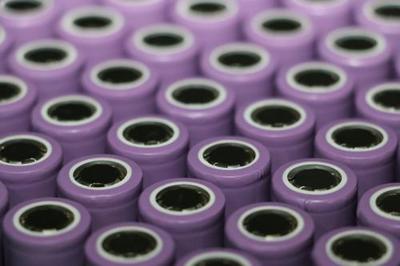 長(zhǎng)理科研團(tuán)隊(duì)取得新材料突破性進(jìn)展，新材料技術(shù)推廣服務(wù)開啟產(chǎn)業(yè)化新篇章